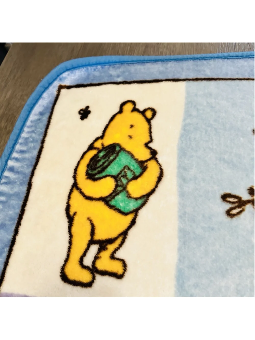VTG Disney Winnie the Pooh Fleece Baby Blanket Classic Squares Honey Pot